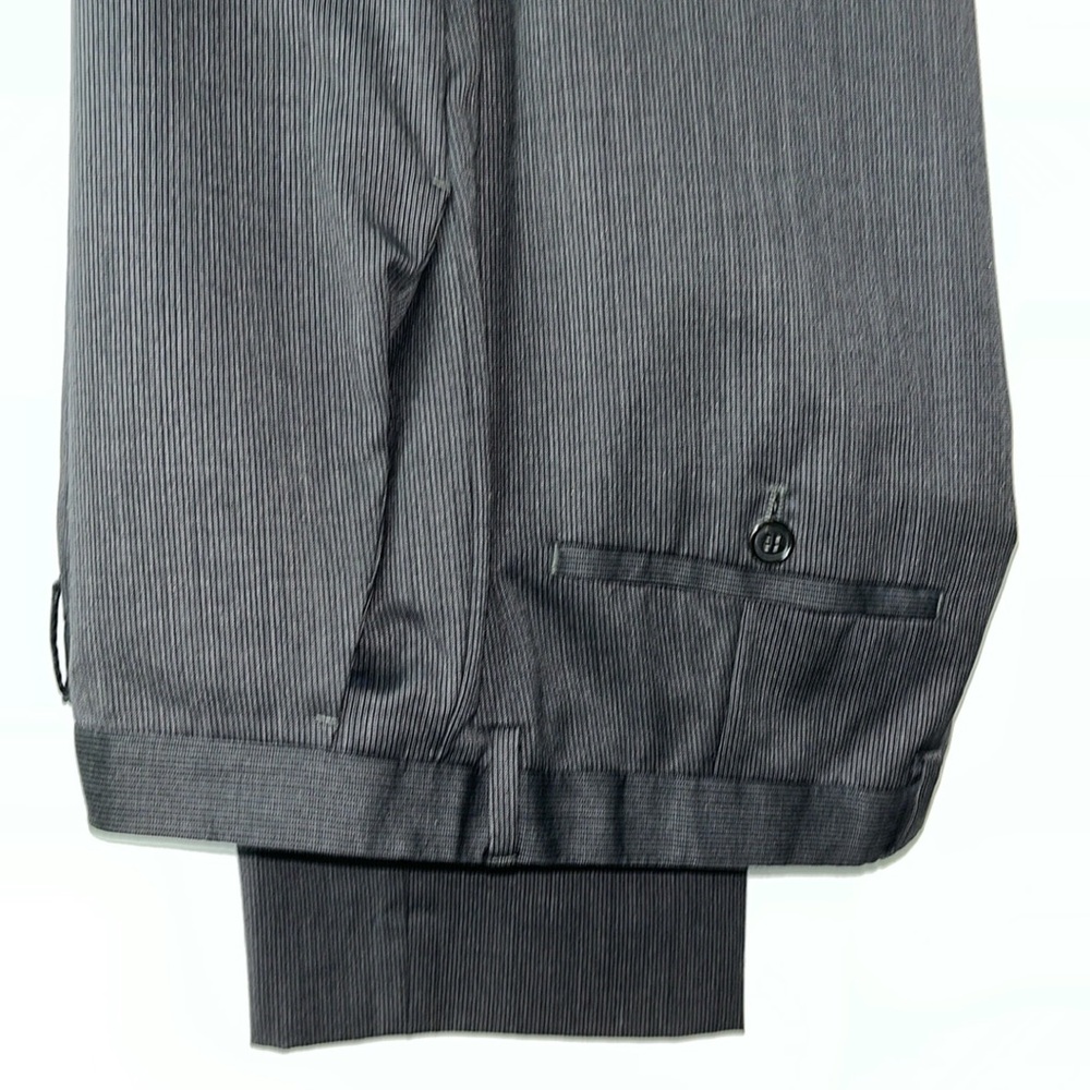 Hugo Boss Dress Pants, Charcoal. VGUC. 100% Virgin Wool waist 32” inseam 31”
